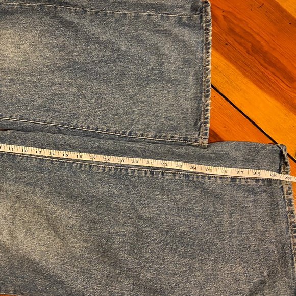 GAP Sky-High, Wide-Leg Jeans – Medium/Light Wash - Picture 7 of 10